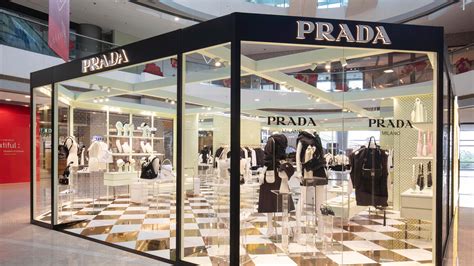 prada pop art|Prada unveils the “Prada Symbols” pop up .